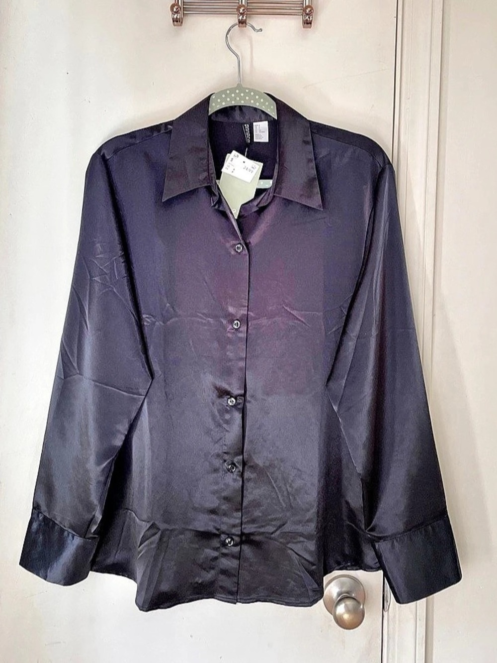 NWT H&M Longsleeve Black Satin Button Down Collared Dress Shirt Size XL X-Large